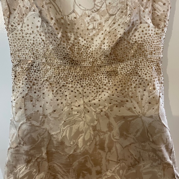 Elegant sleeveless Calvin Klein dress - Picture 3 of 11